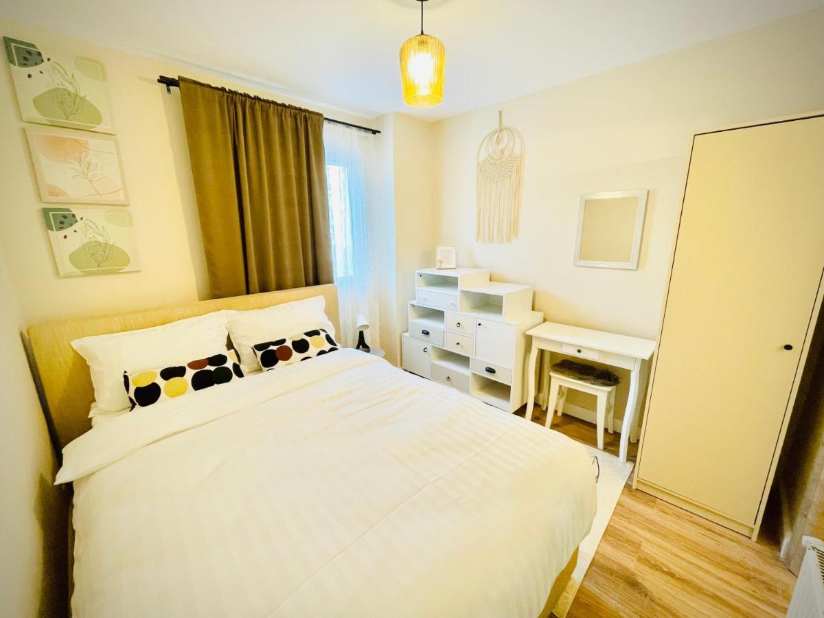 Best Place To Stay-Self Check In-24H Resita Exterior foto